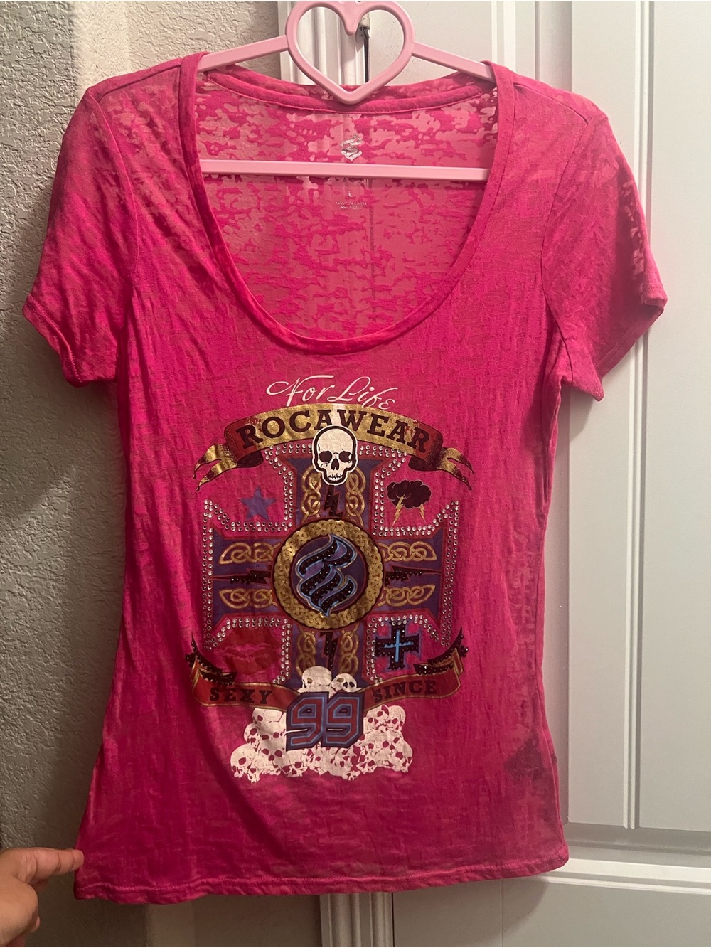 Rocawear Hot Pink Short Sleeve Graphic Tee with Crest Print